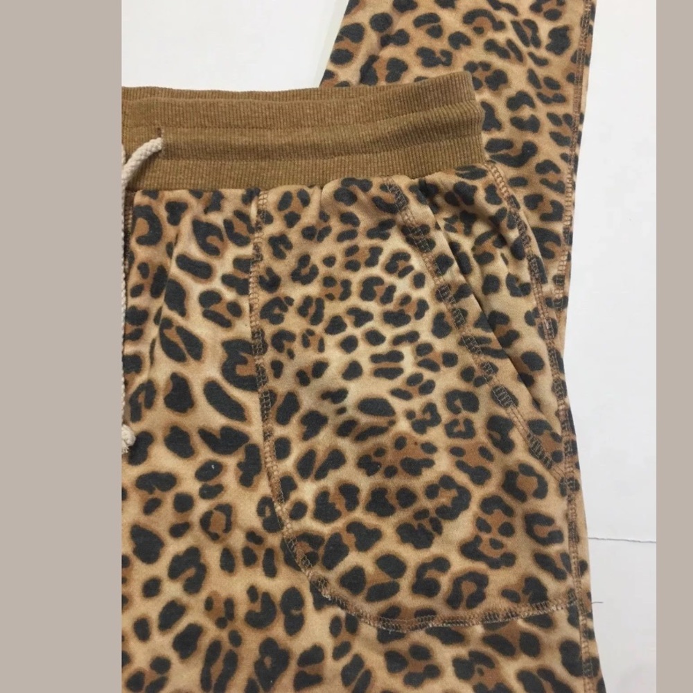 Easel Animal Print Joggers In Camel - Picture 5 of 8